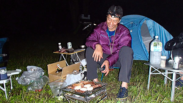 ｙａｍａさんが焼肉を提供